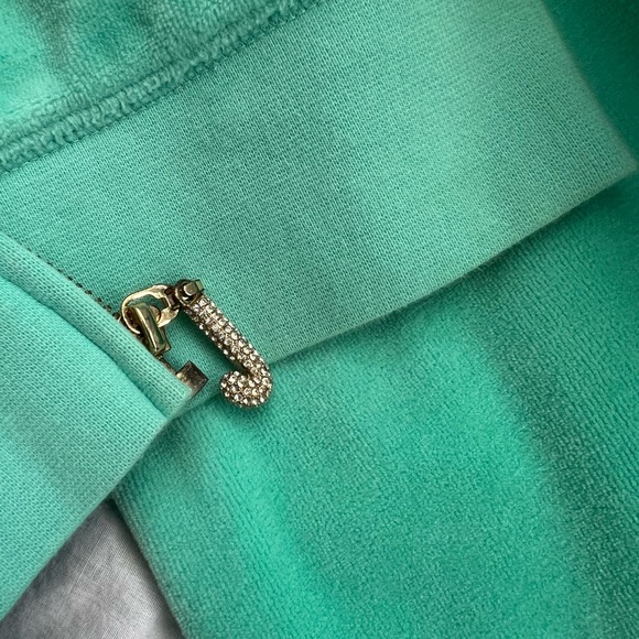 Juicy Couture Pink Velvet Track Suit Size Small for the pants and m jacket - Picture 6 of 8